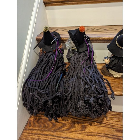 Four Halloween Figurines - 3 Witches and 1 ghosts - Picture 5 of 6